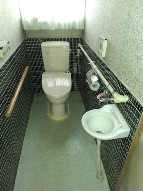 トイレ１階