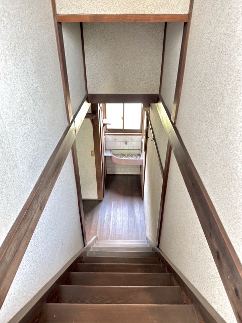 2階廊下から階段